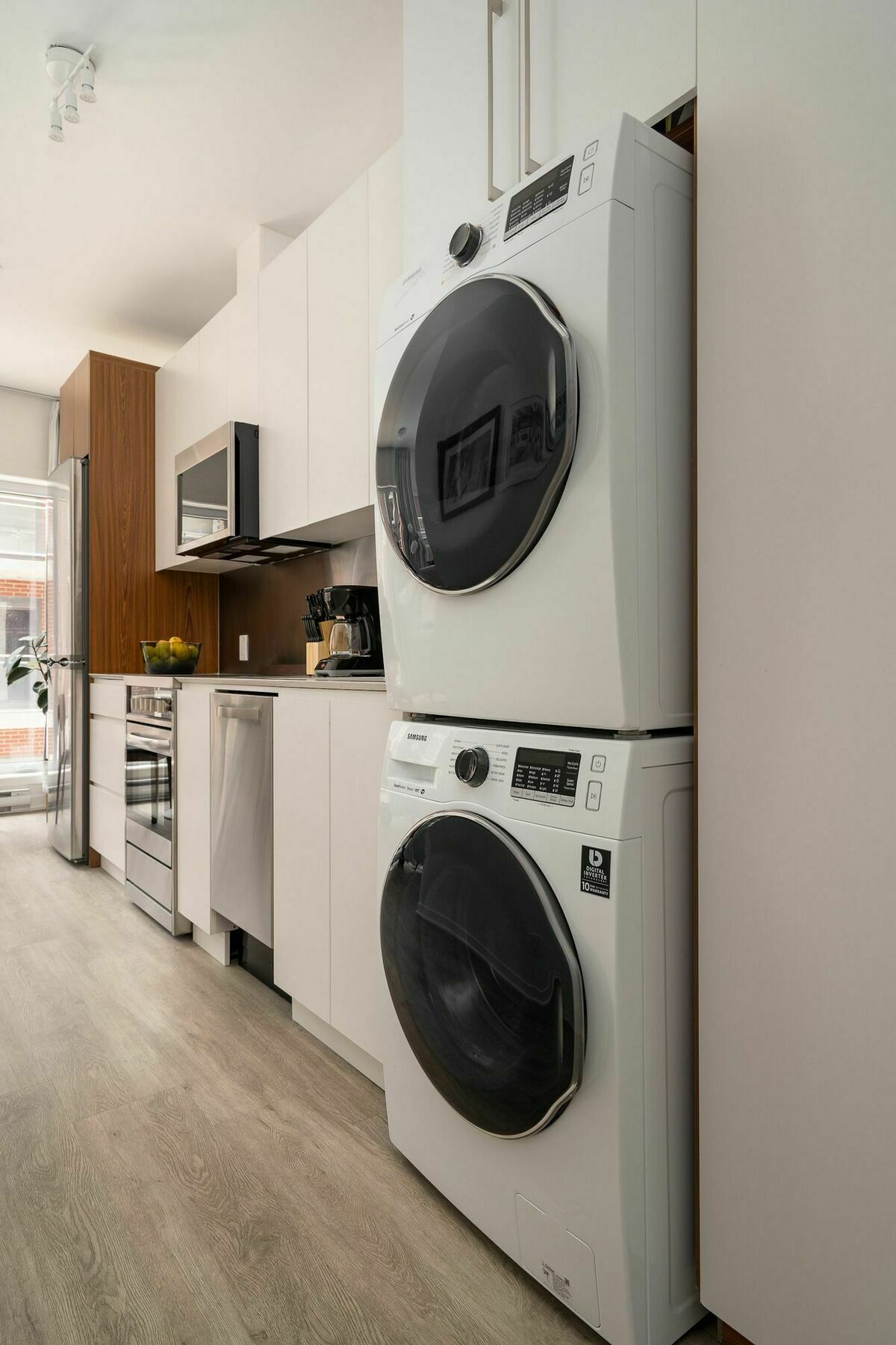 Desirable 1br In Quartier Des Spectacles By Sonder *