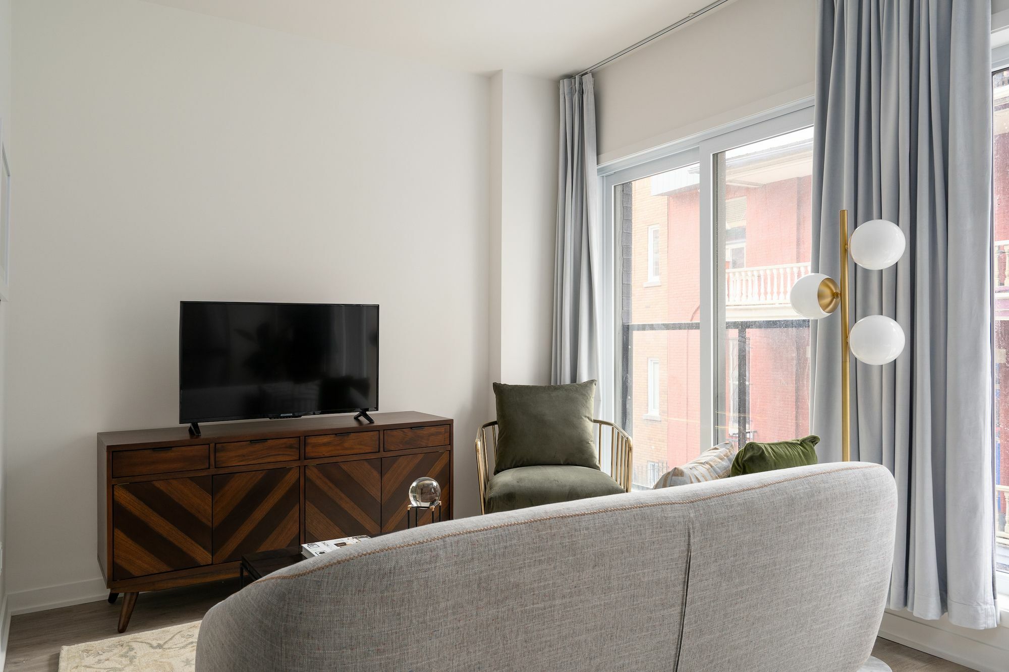 Desirable 1br In Quartier Des Spectacles By Sonder Apartment *