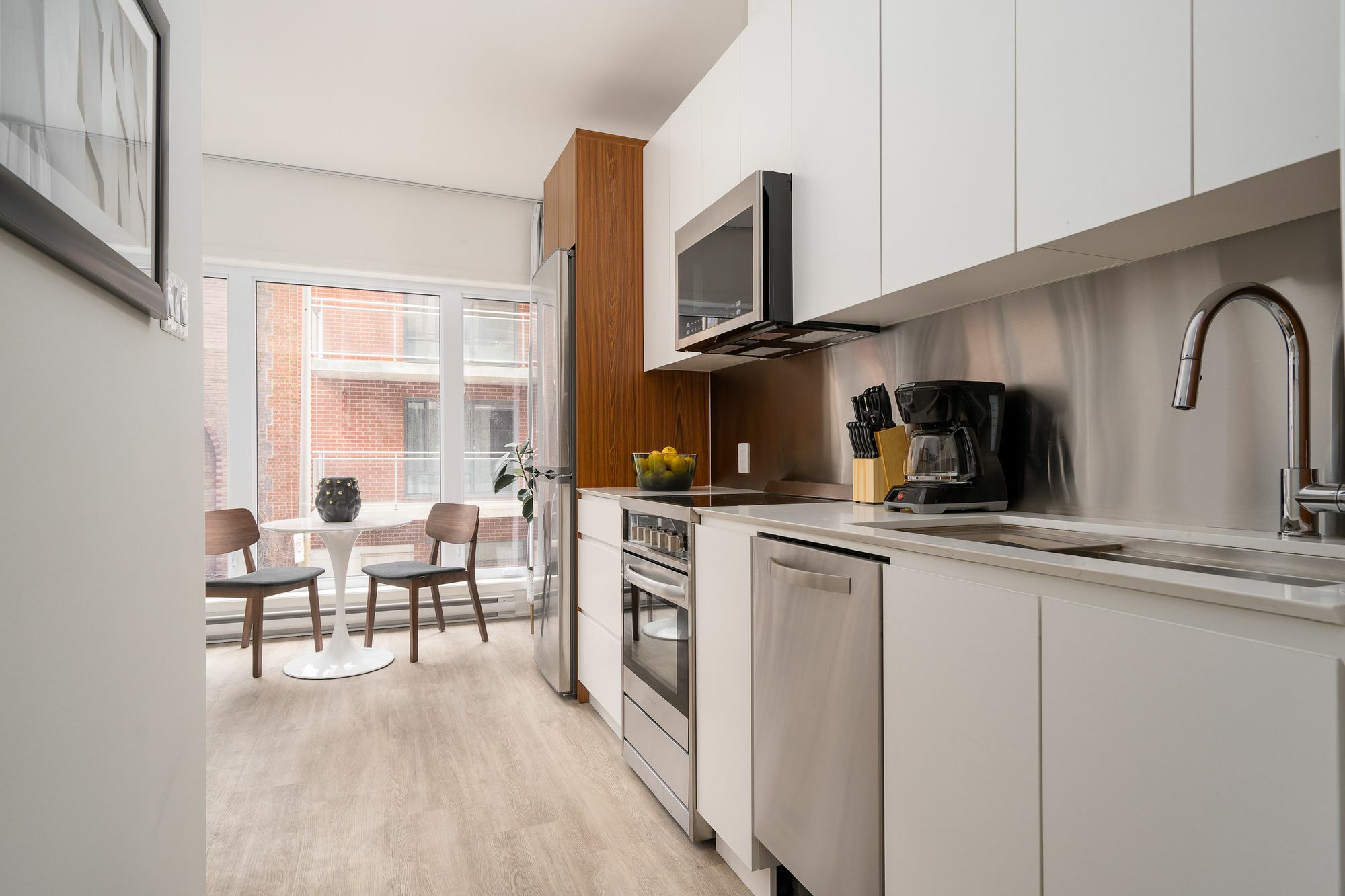 Apartment Desirable 1br In Quartier Des Spectacles By Sonder
